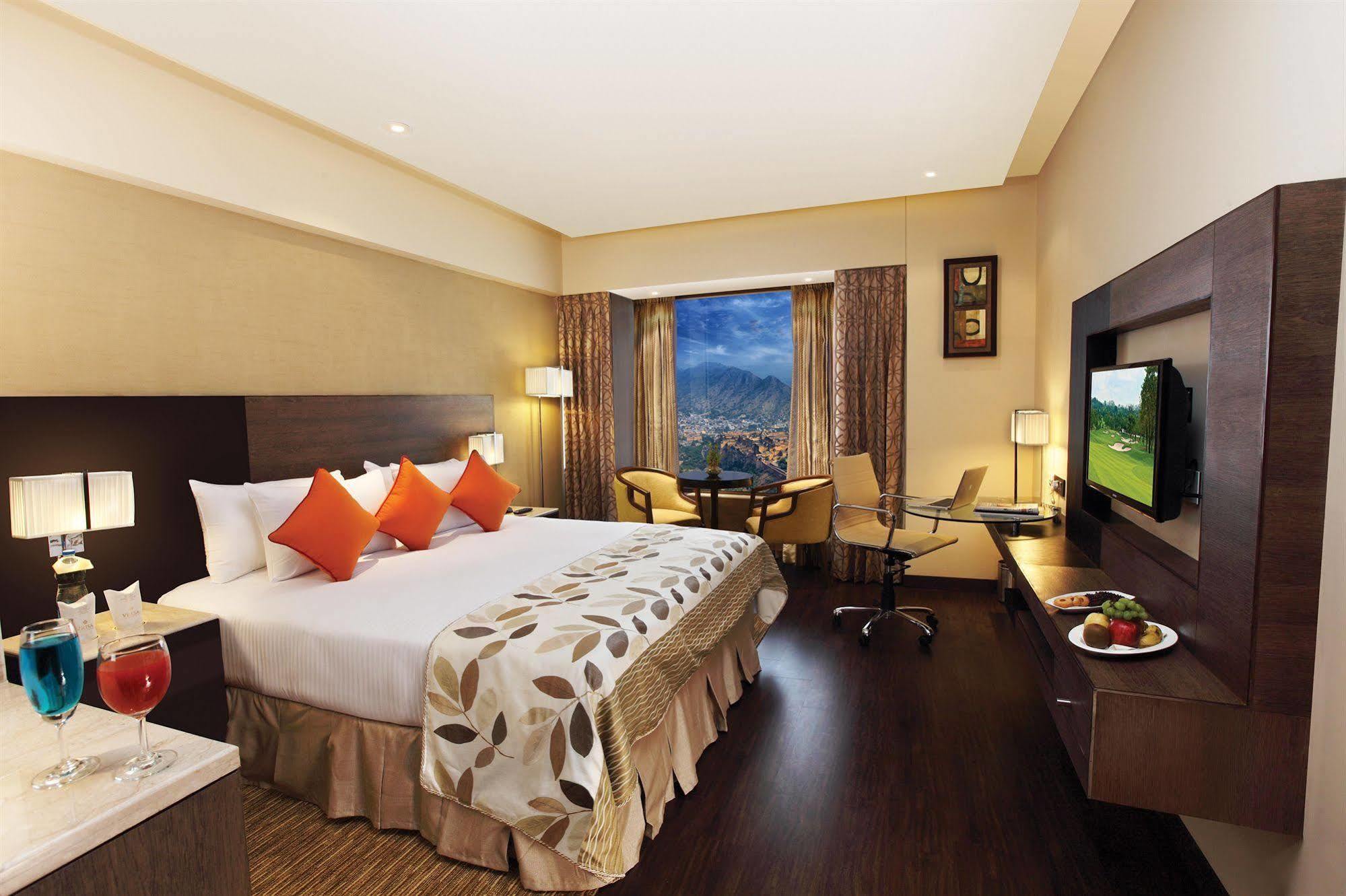 Hotel Vrisa Джайпур Екстериор снимка