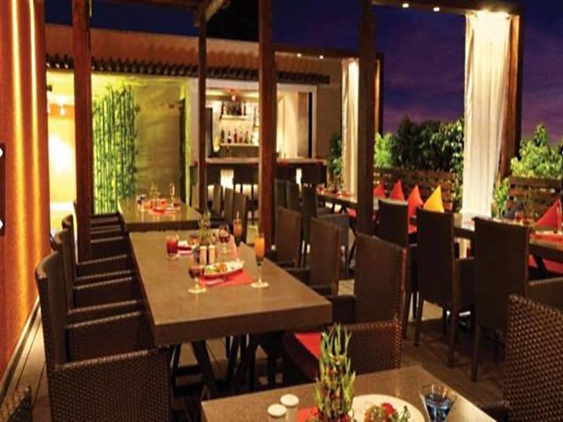 Hotel Vrisa Джайпур Екстериор снимка