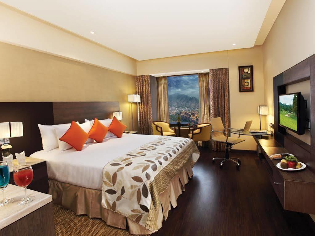 Hotel Vrisa Джайпур Екстериор снимка